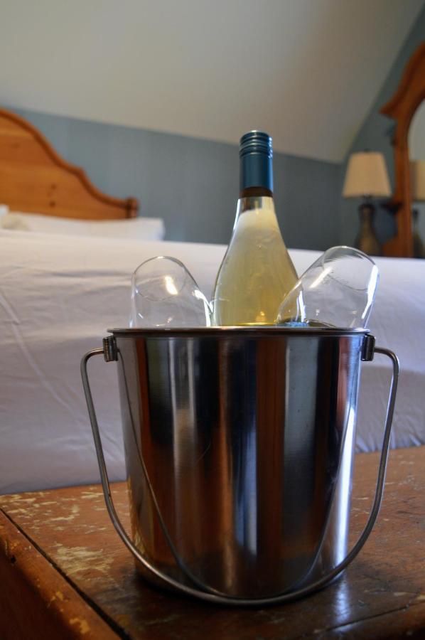 Magnetic Hill Winery Hotel Moncton Exterior foto